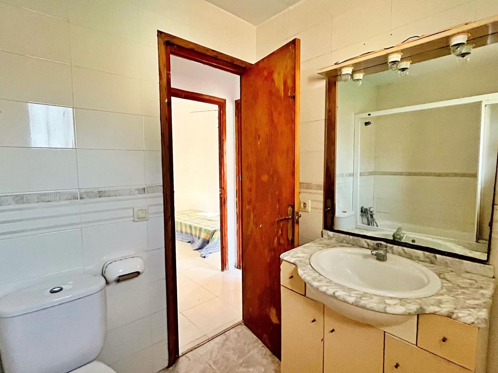 4 bedroom Villa for sale in Deltebre - € 220,000 (Ref: 9294376)