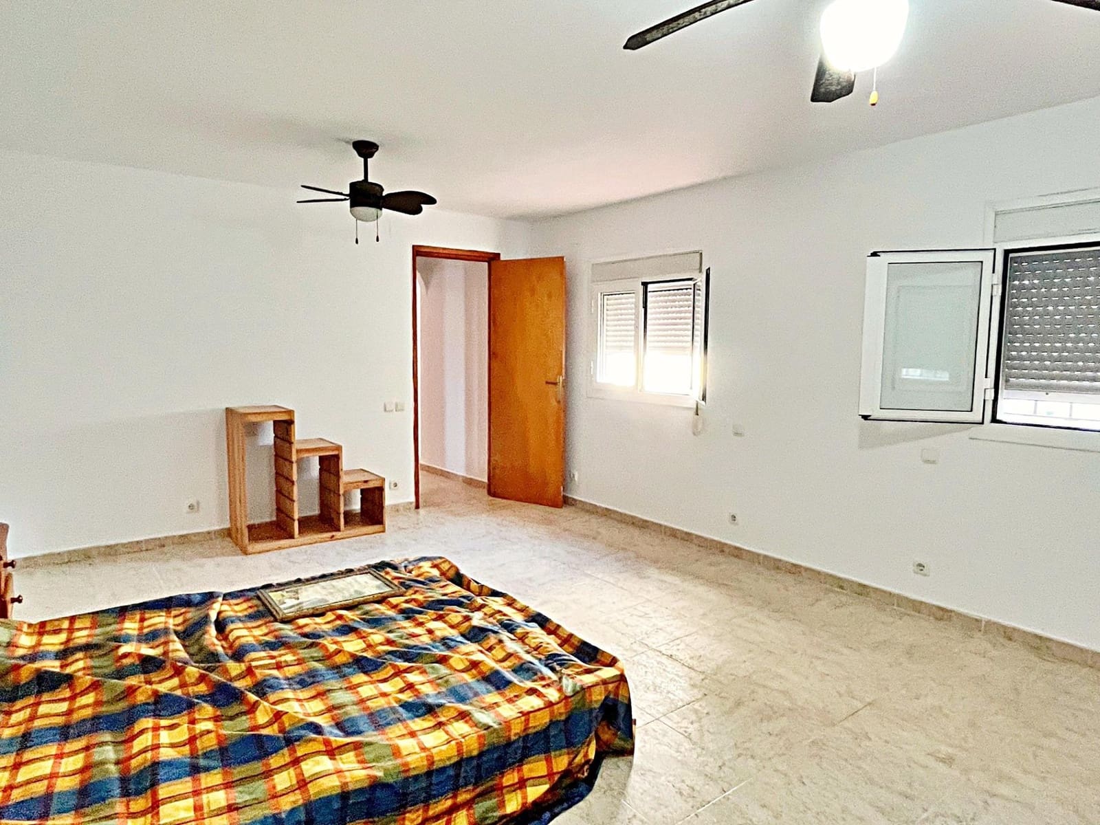 4 bedroom Villa for sale in Deltebre - € 220,000 (Ref: 9294376)