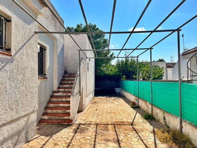 4 bedroom Villa for sale in Deltebre - € 220,000 (Ref: 9294376)