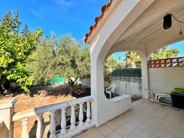 4 bedroom Villa for sale in Deltebre - € 220,000 (Ref: 9294376)