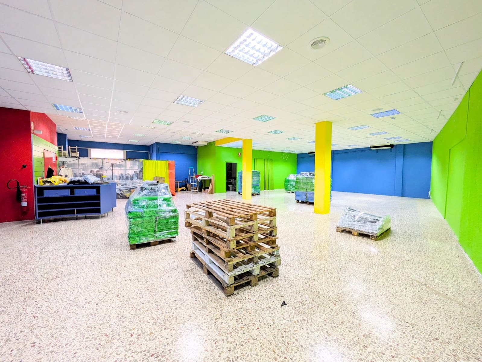 Erhverv til salg i Amposta med garage - € 170.000 (Ref: 9373987)