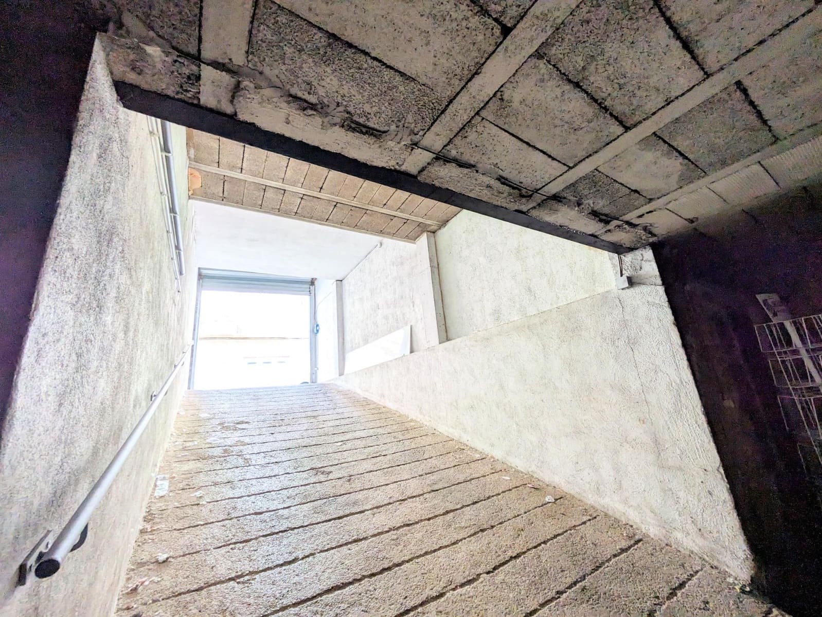 Erhverv til salg i Amposta med garage - € 170.000 (Ref: 9373987)