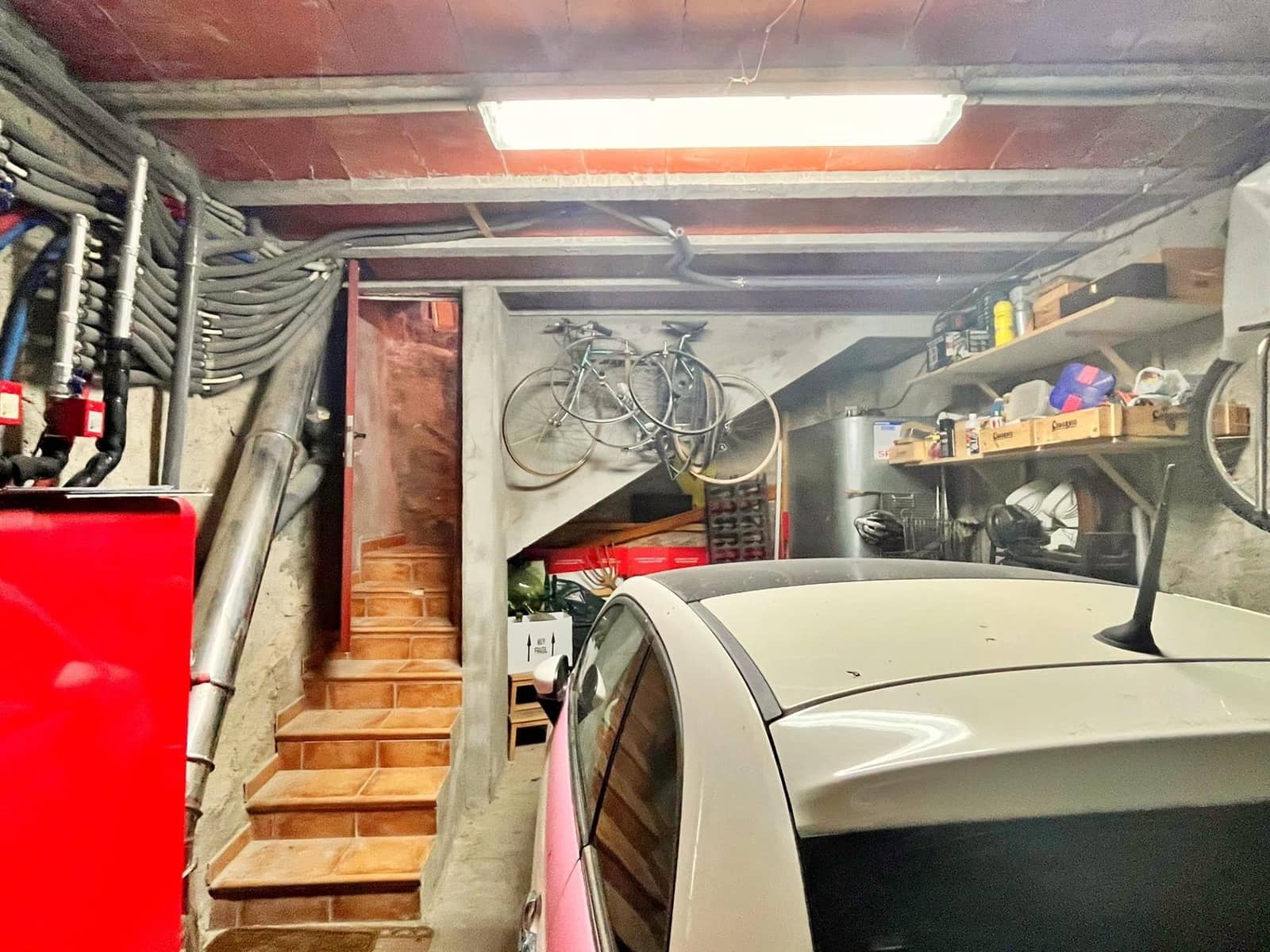 4 slaapkamer Huis te koop in Arnes met garage - € 320.000 (Ref: 9373989)