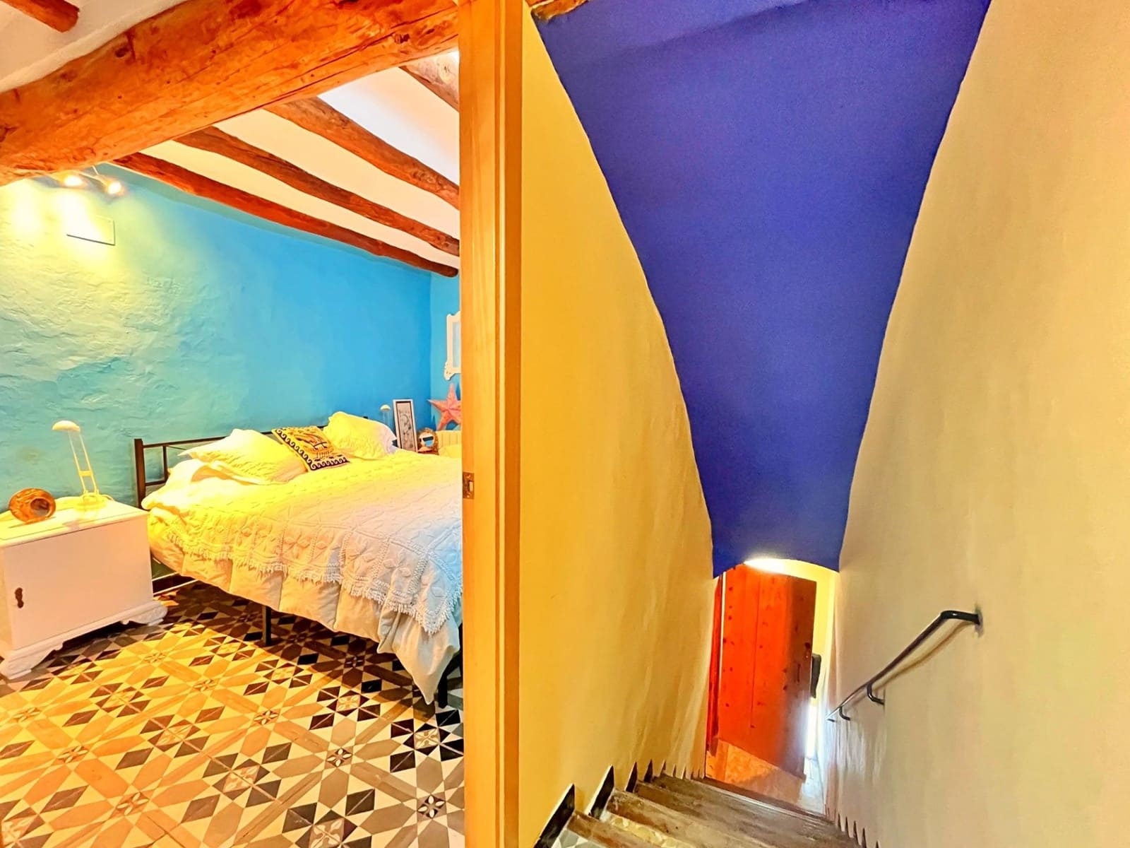 4 slaapkamer Huis te koop in Arnes met garage - € 320.000 (Ref: 9373989)