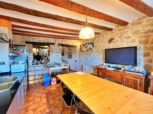 4 bedroom Townhouse for sale in Arnes with garage - € 320,000 (Ref: 9373989)