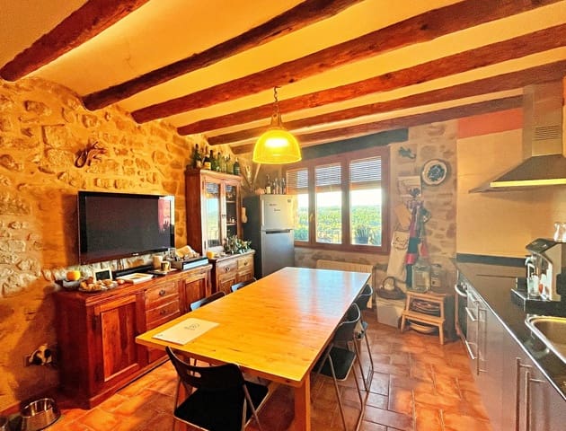 4 bedroom Townhouse for sale in Arnes with garage - € 320,000 (Ref: 9373989)