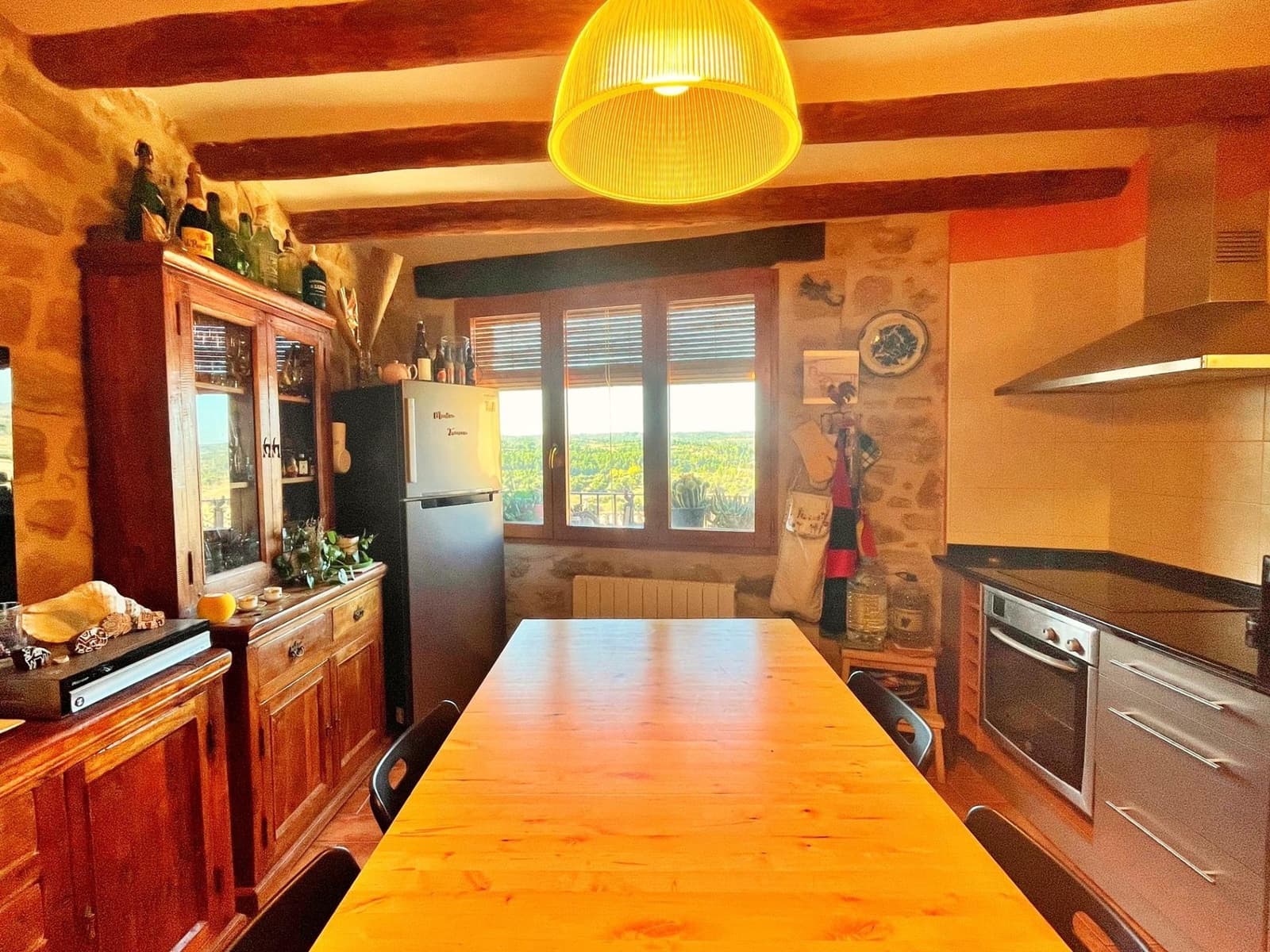 4 slaapkamer Huis te koop in Arnes met garage - € 320.000 (Ref: 9373989)