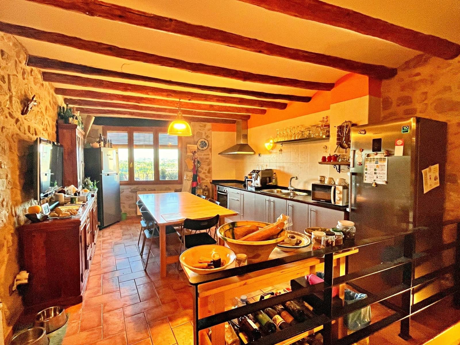 4 slaapkamer Huis te koop in Arnes met garage - € 320.000 (Ref: 9373989)