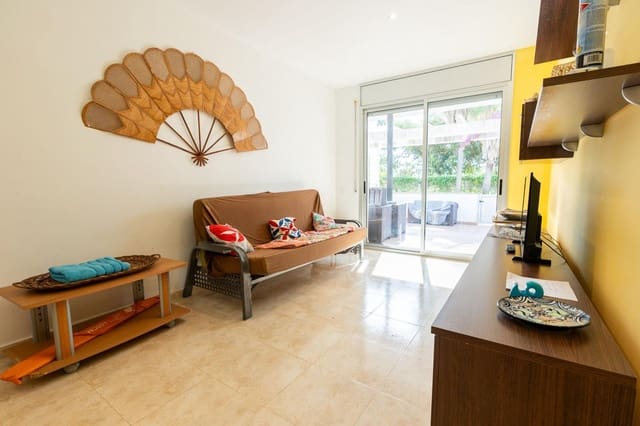 2 bedroom Townhouse for sale in Amposta with pool - € 159,000 (Ref: 9385593)