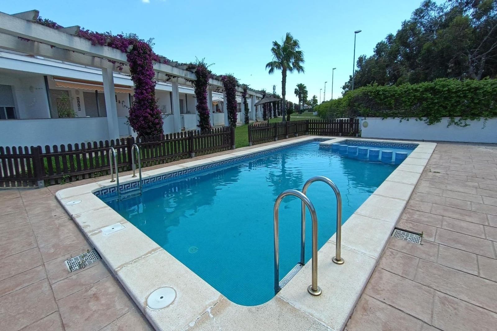 2 soveværelse Byhus til salg i Amposta med swimmingpool - € 159.000 (Ref: 9385593)