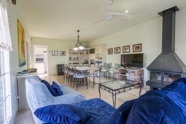 4 sovrum Villa till salu i Deltebre med pool - 590 000 € (Ref: 9415916)