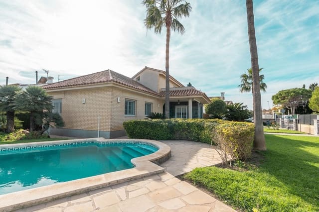 4 sovrum Villa till salu i Deltebre med pool - 590 000 € (Ref: 9415916)