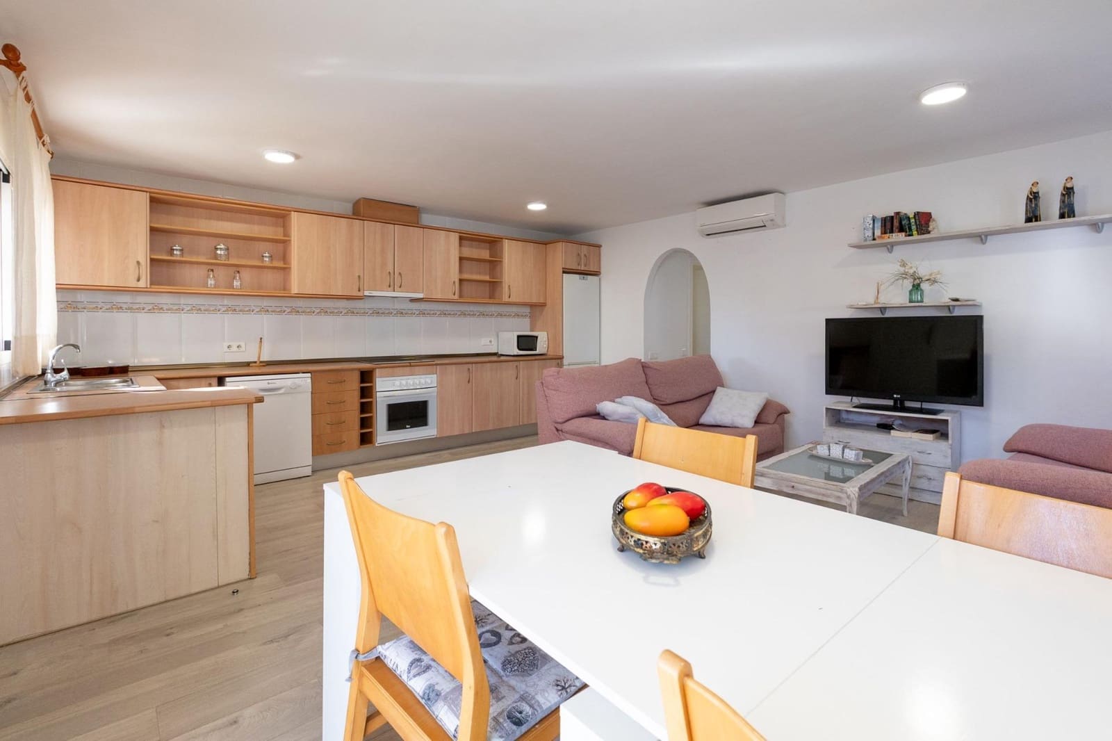 3 makuuhuone Huvila myytävänä paikassa Deltebre mukana uima-altaan - 335 000 € (Ref: 9449158)