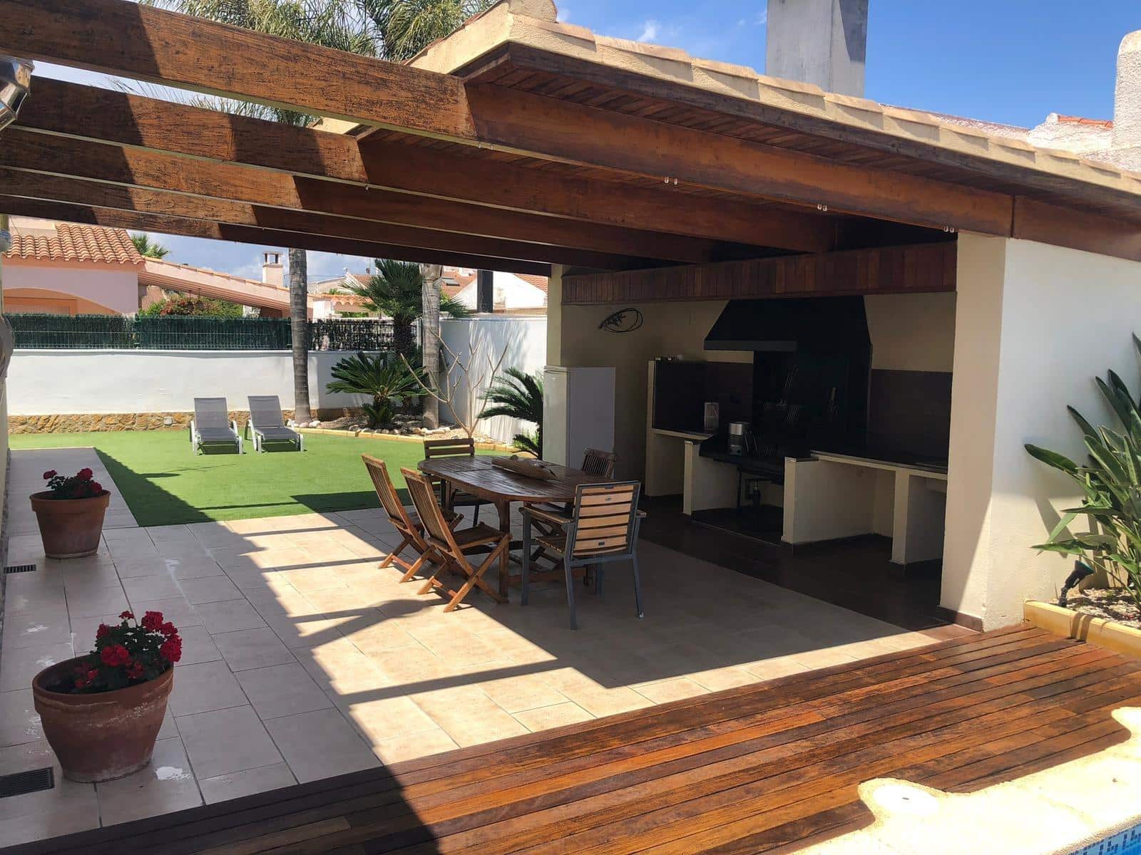 3 bedroom Villa for sale in Deltebre with pool - € 335,000 (Ref: 9449158)