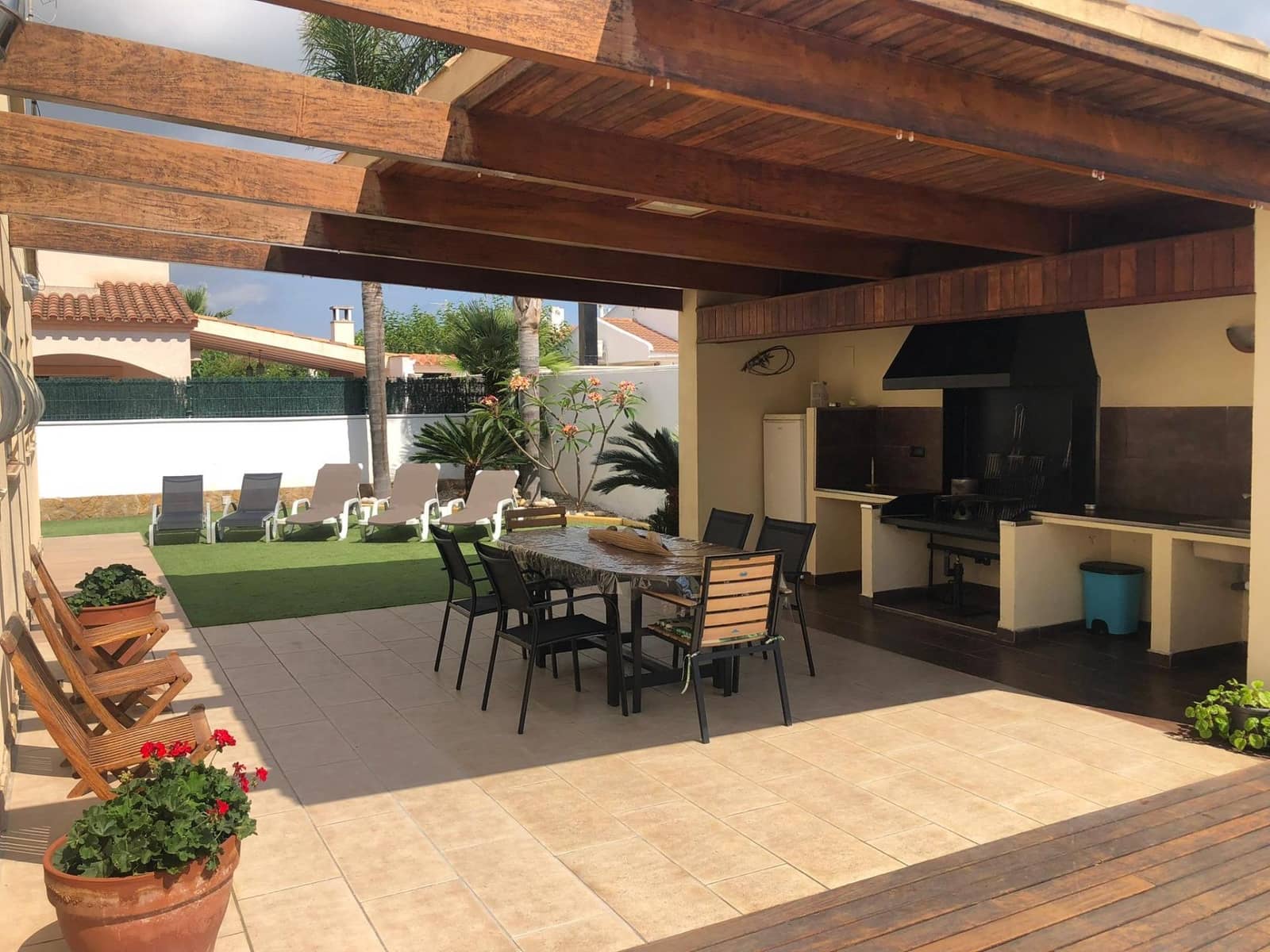 3 bedroom Villa for sale in Deltebre with pool - € 335,000 (Ref: 9449158)