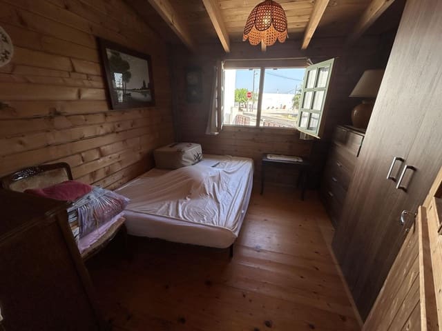 Casa de Madera de 3 habitaciones en Sant Jaume d'Enveja en venta - 65.000 € (Ref: 9449159)