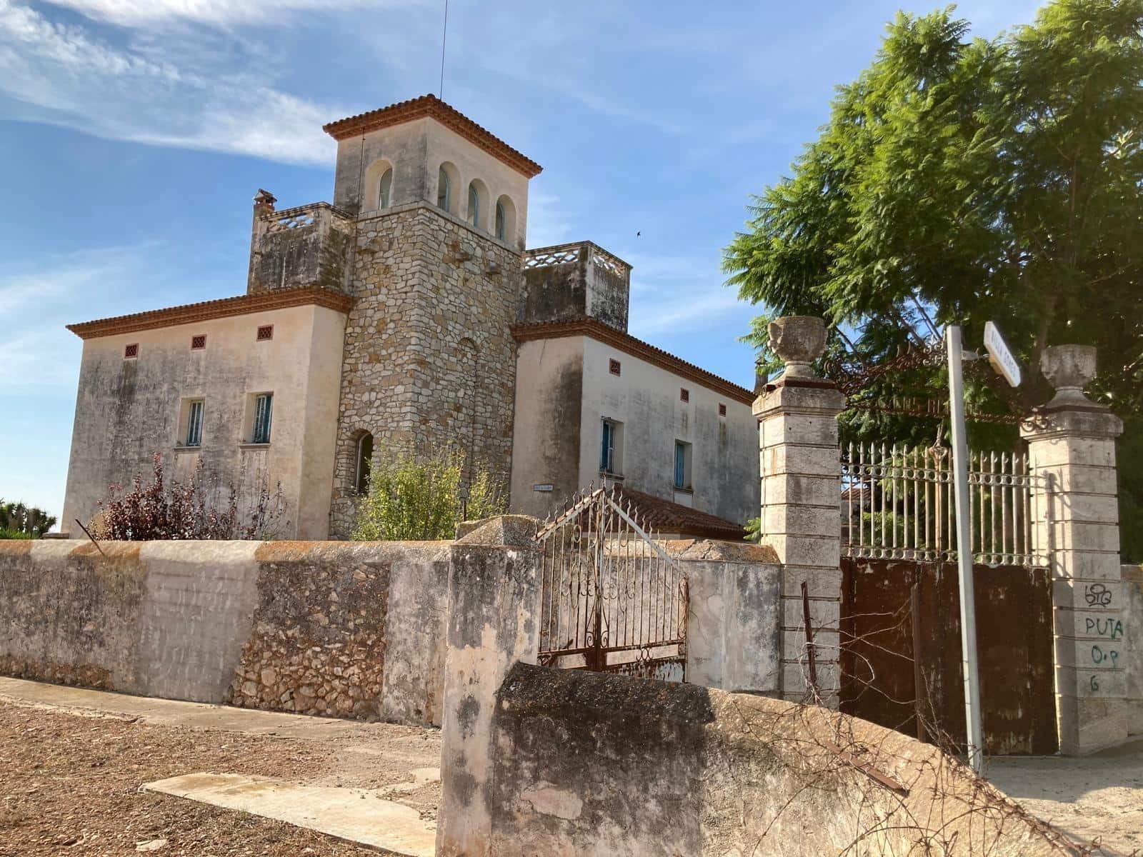 Chalet de 5 habitaciones en Alcanar en venta con piscina garaje - 1.200.000 € (Ref: 9497174)