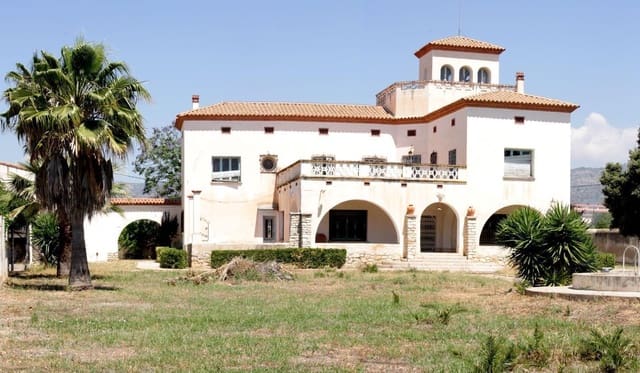 Chalet de 5 habitaciones en Alcanar en venta con piscina garaje - 1.200.000 € (Ref: 9497174)