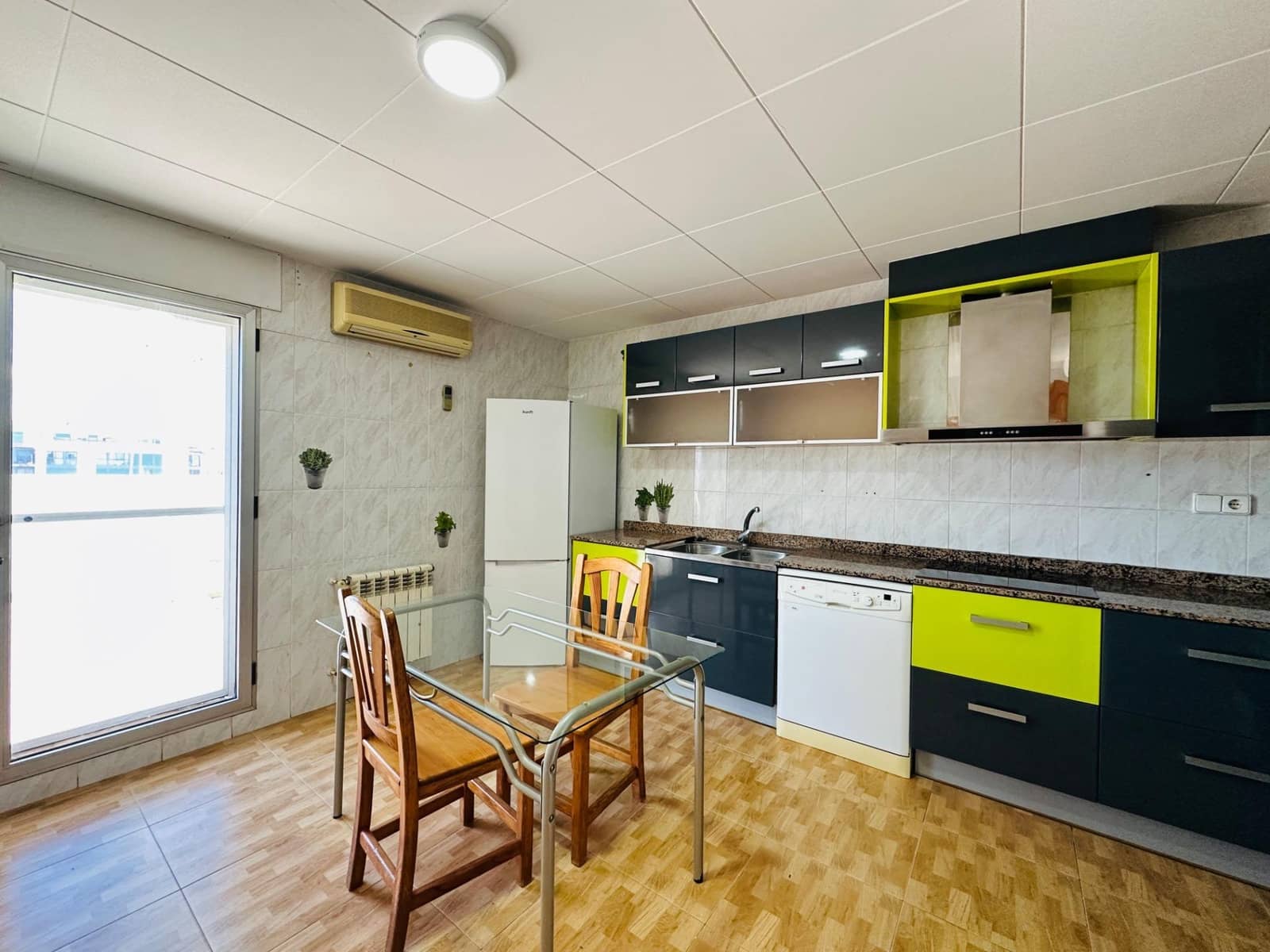 4 soveværelse Penthouse til salg i Amposta - € 149.000 (Ref: 9568635)