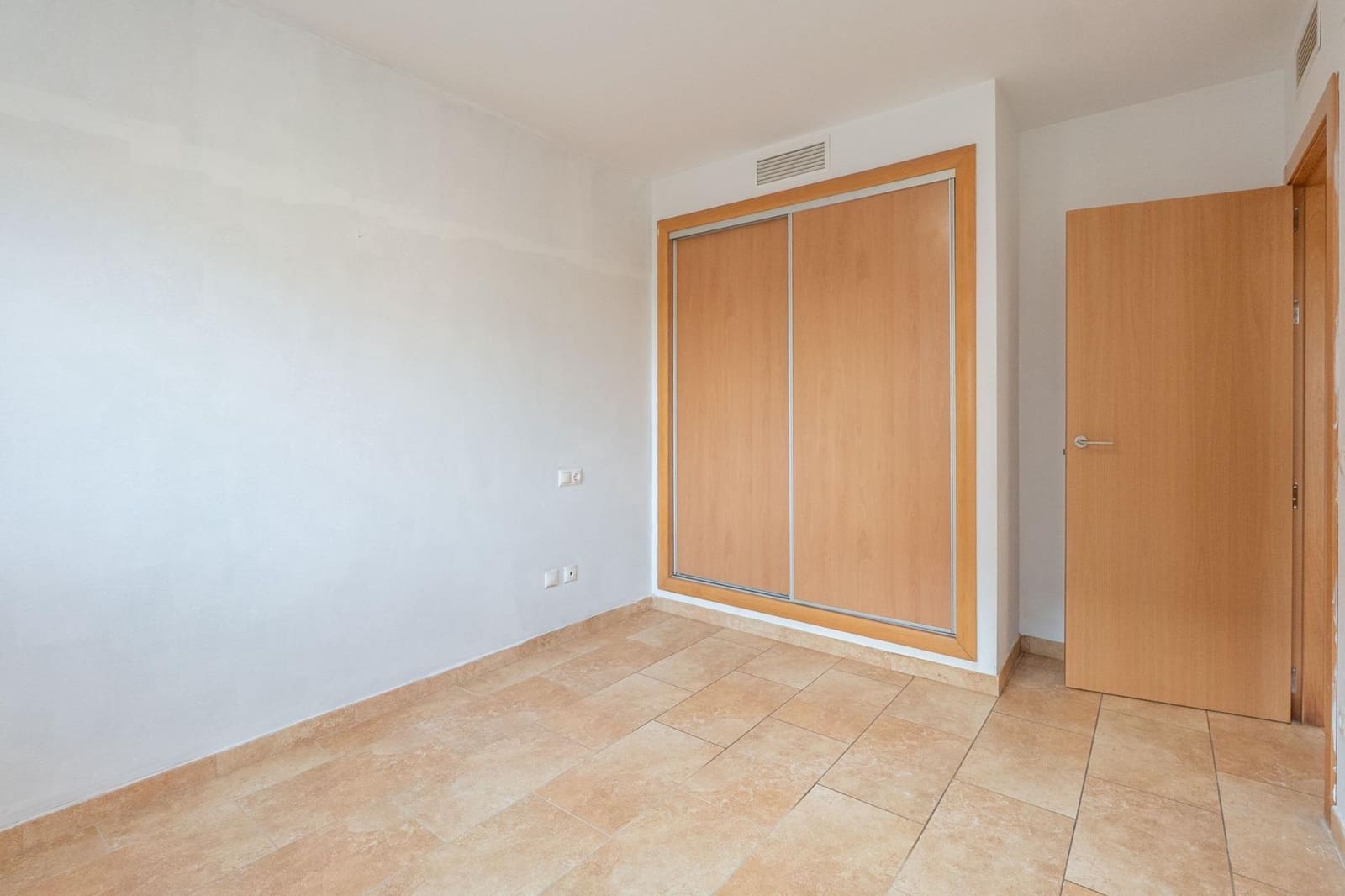 2 bedroom Flat for sale in Deltebre - € 89,000 (Ref: 9596124)