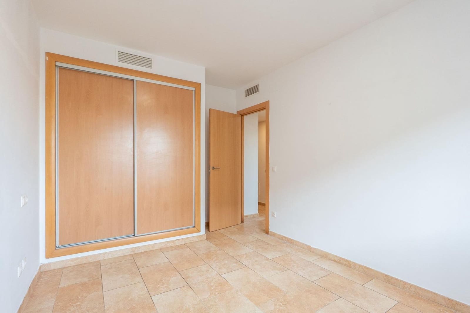 2 bedroom Flat for sale in Deltebre - € 89,000 (Ref: 9596124)