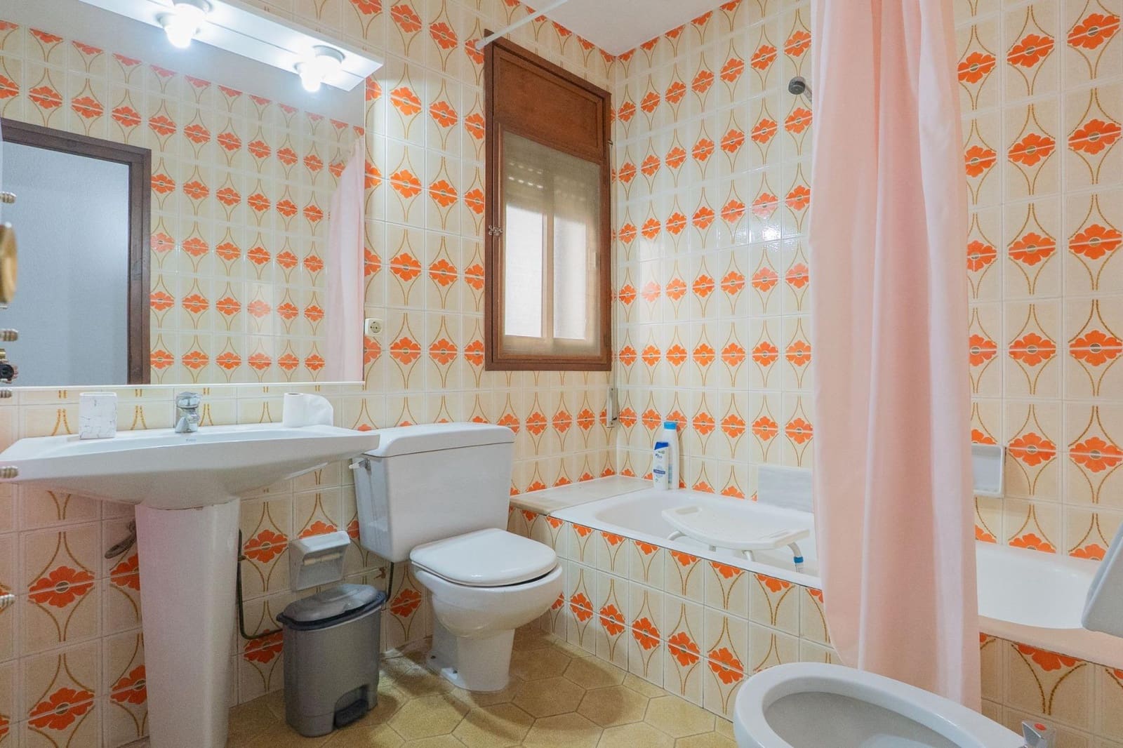 5 bedroom Villa for sale in Deltebre with garage - € 325,000 (Ref: 9599523)