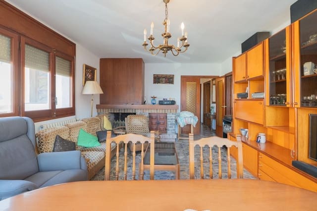 5 Zimmer Villa zu verkaufen in Deltebre mit Garage - 325.000 € (Ref: 9599523)