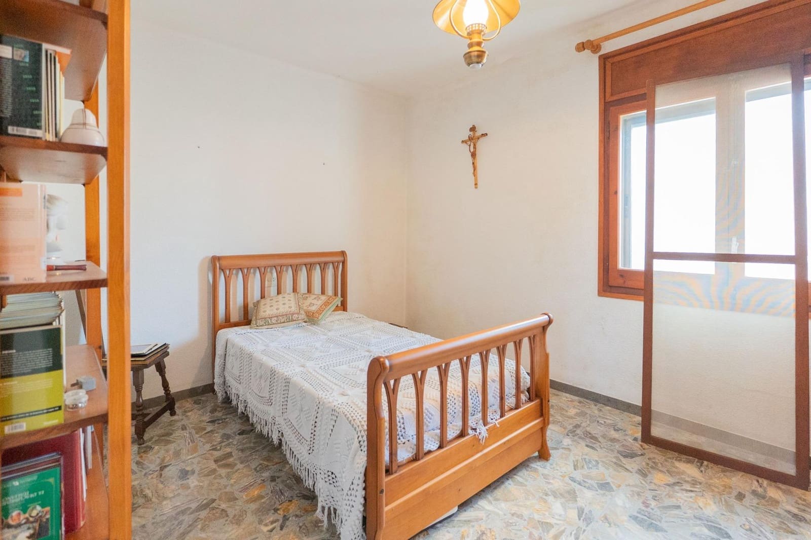5 bedroom Villa for sale in Deltebre with garage - € 325,000 (Ref: 9599523)
