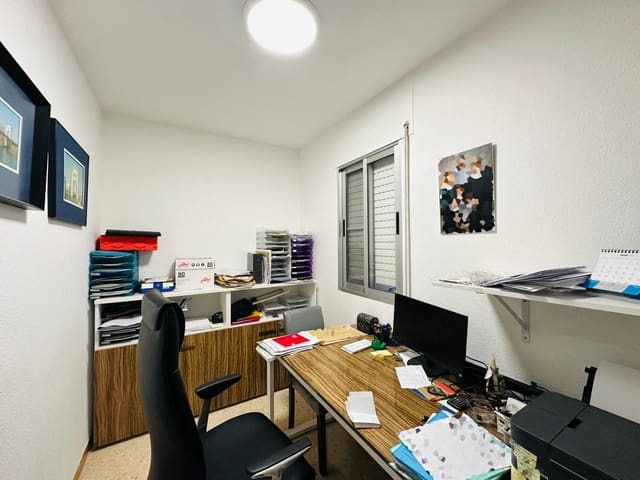 4 makuuhuone Asunto myytävänä paikassa Amposta - 119 000 € (Ref: 9682492)