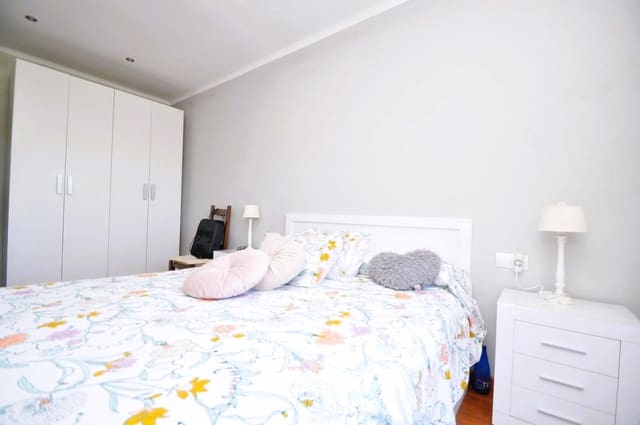 Chalet de 4 habitaciones en Alcanar en venta - 277.000 € (Ref: 9701615)