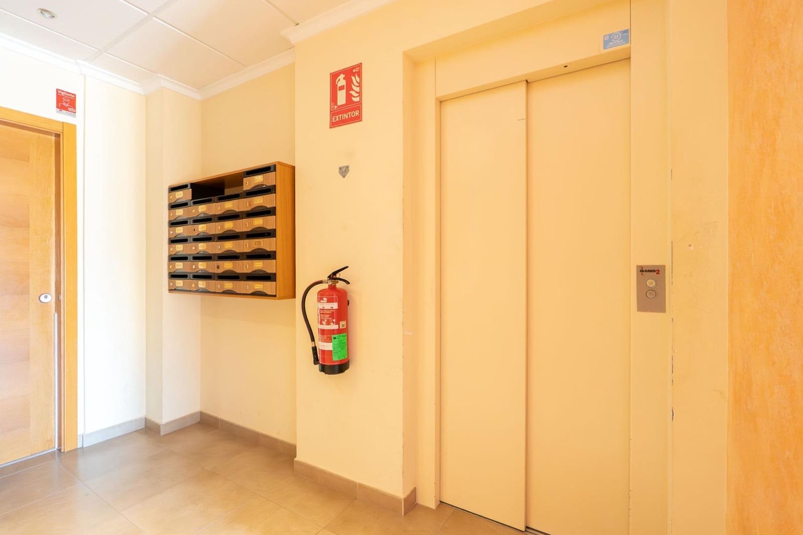 2 soveværelse Lejlighed til salg i L'Aldea med swimmingpool - € 85.000 (Ref: 9711958)