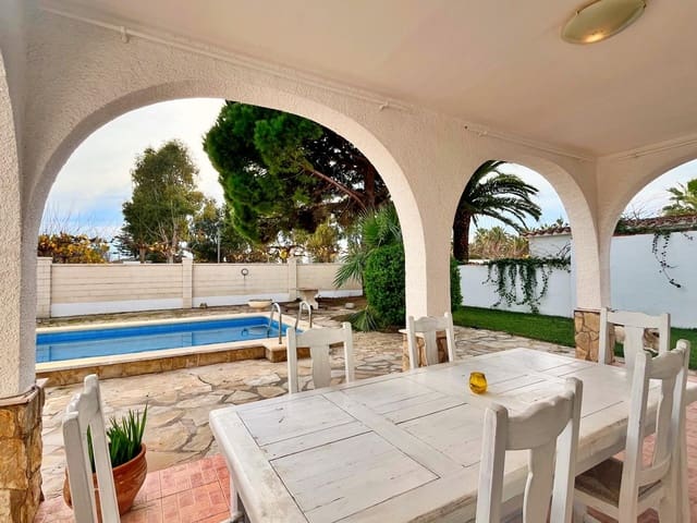 Chalet de 3 habitaciones en Amposta en venta con piscina - 350.000 € (Ref: 9732088)