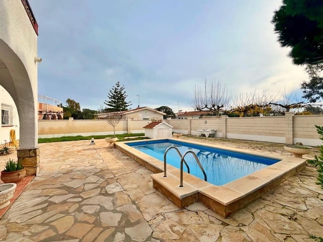 Chalet de 3 habitaciones en Amposta en venta con piscina - 350.000 € (Ref: 9732088)