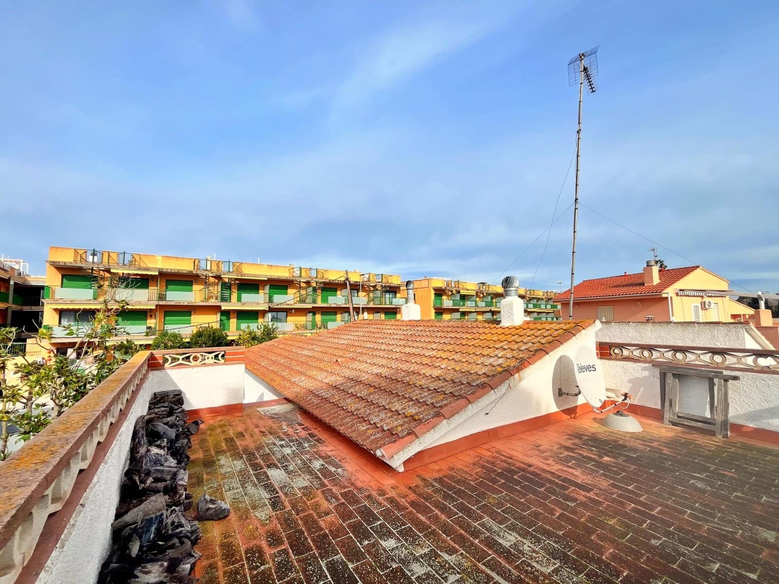 3 bedroom Villa for sale in Amposta with pool - € 350,000 (Ref: 9732088)