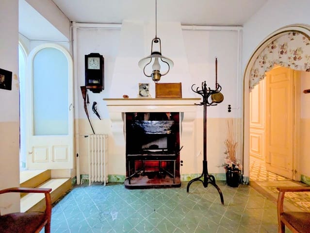 5 bedroom Townhouse for sale in Amposta with garage - € 425,000 (Ref: 9738557)