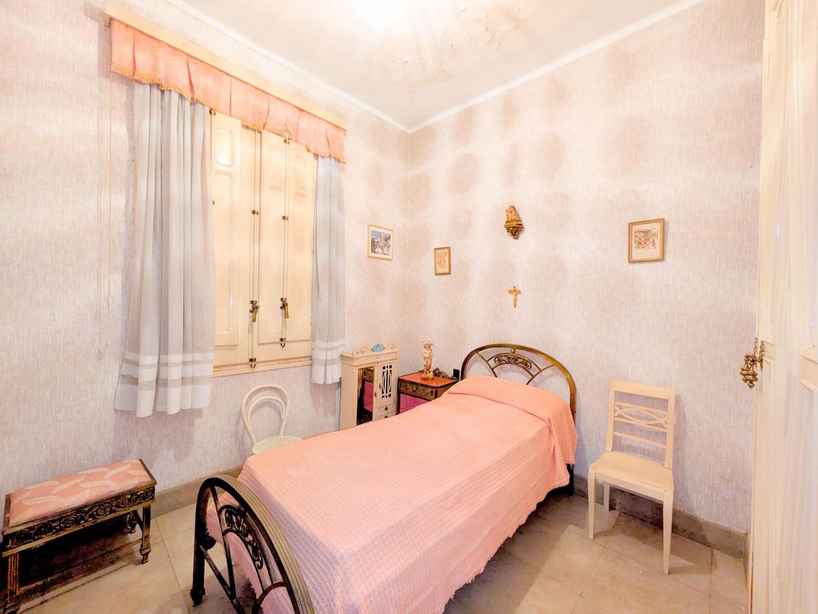 5 bedroom Townhouse for sale in Amposta with garage - € 425,000 (Ref: 9738557)