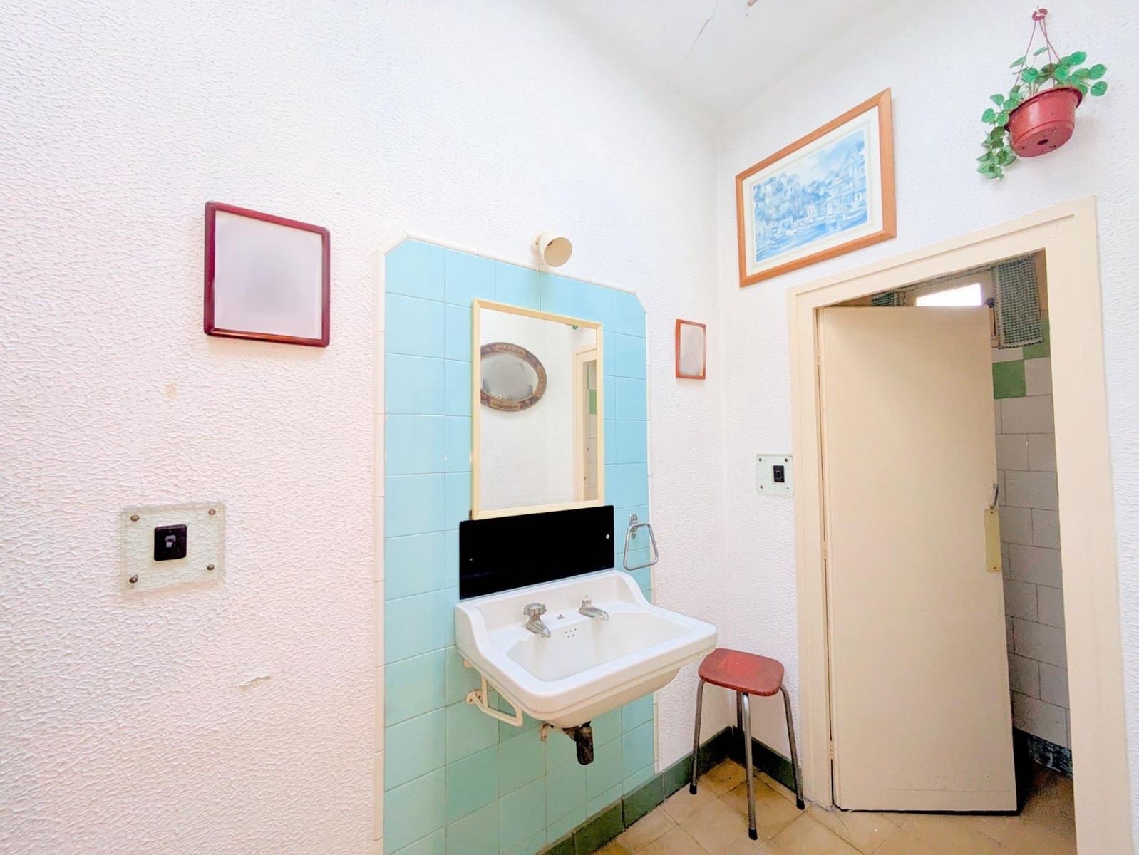 5 bedroom Townhouse for sale in Amposta with garage - € 425,000 (Ref: 9738557)