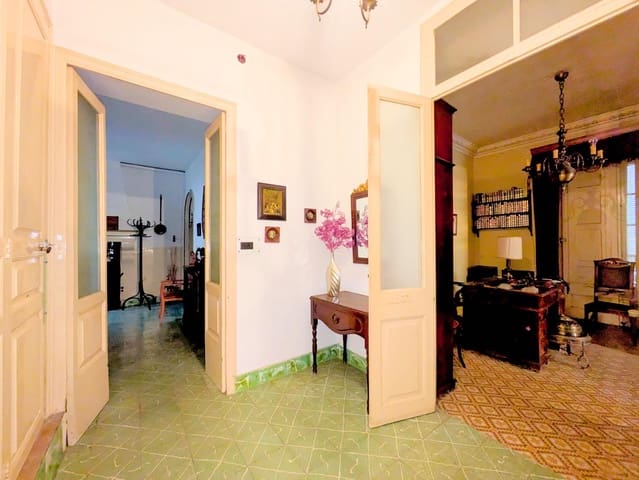 5 bedroom Townhouse for sale in Amposta with garage - € 425,000 (Ref: 9738557)