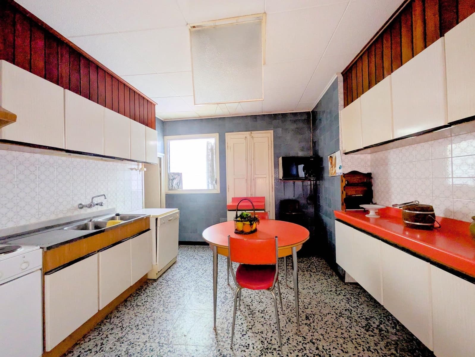 5 bedroom Townhouse for sale in Amposta with garage - € 425,000 (Ref: 9738557)