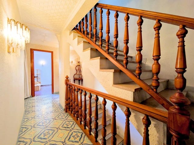 Casa de 6 habitaciones en Alcanar en venta con garaje - 180.000 € (Ref: 9738558)