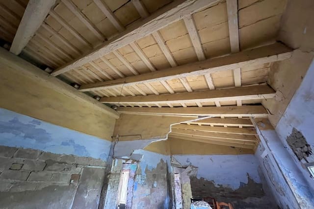 Finca/Country House for sale in Deltebre - € 79,000 (Ref: 9822914)