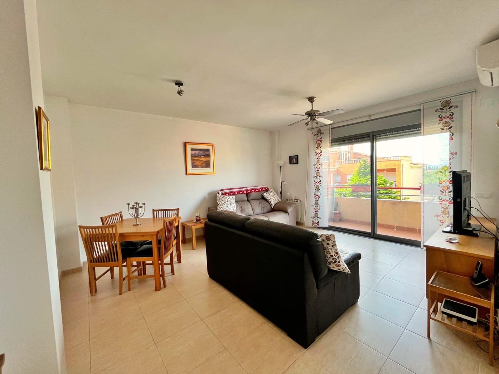 4 bedroom Flat for sale in Santa Barbara with garage - € 108,000 (Ref: 9840368)