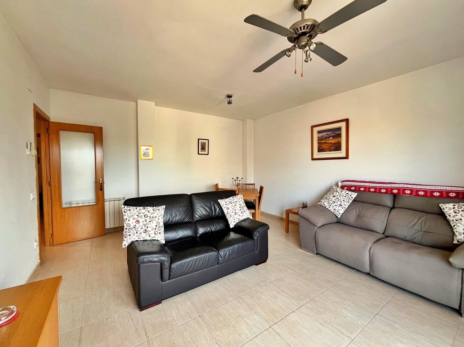 4 bedroom Flat for sale in Santa Barbara with garage - € 108,000 (Ref: 9840368)