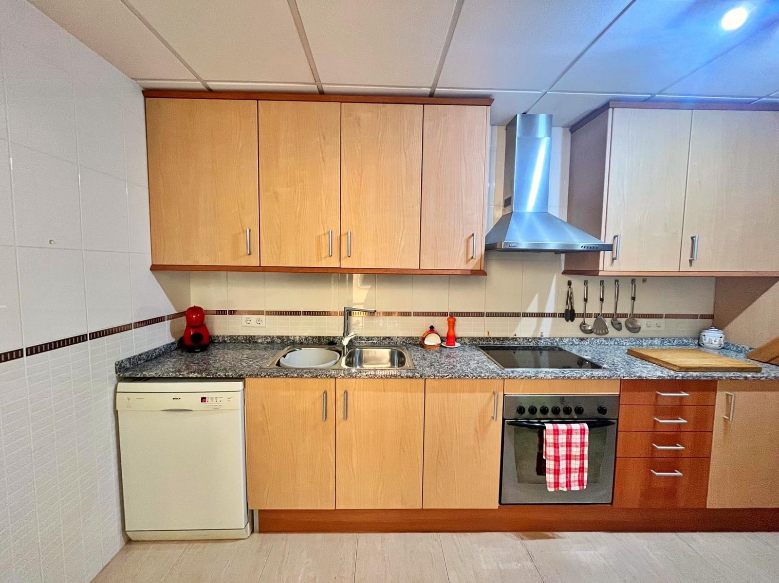 4 bedroom Flat for sale in Santa Barbara with garage - € 108,000 (Ref: 9840368)