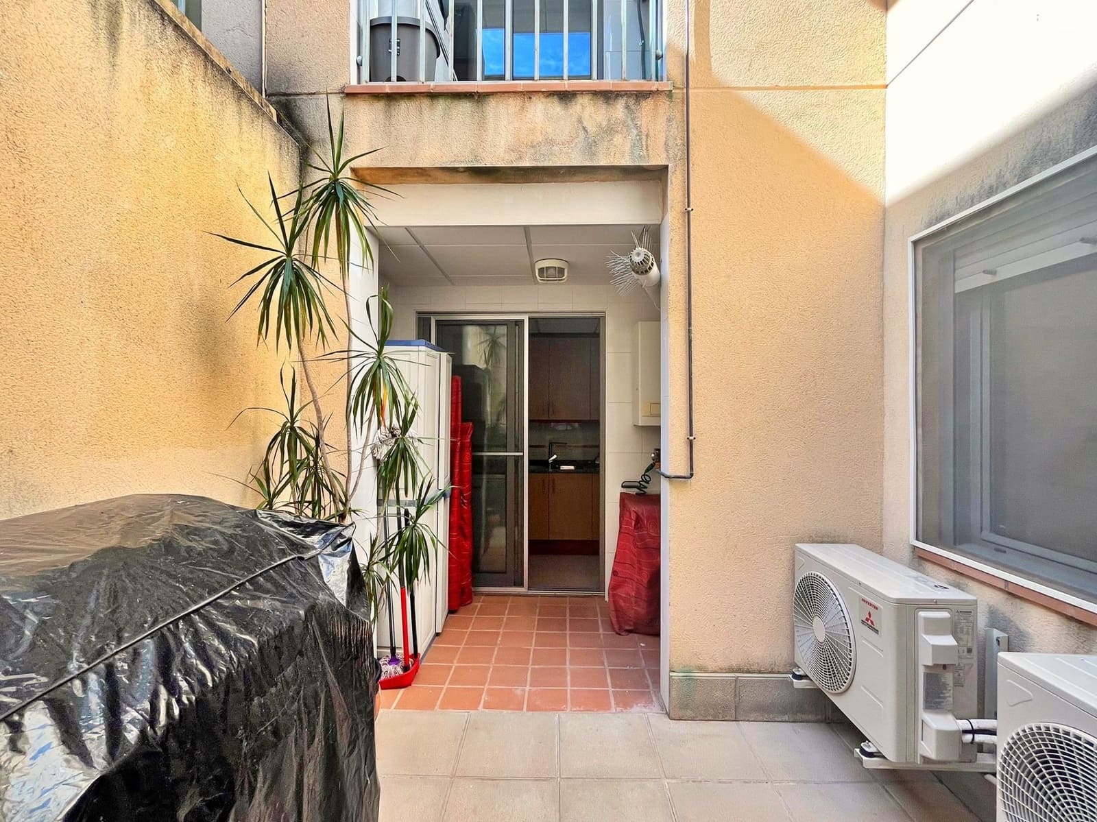 4 bedroom Flat for sale in Santa Barbara with garage - € 108,000 (Ref: 9840368)