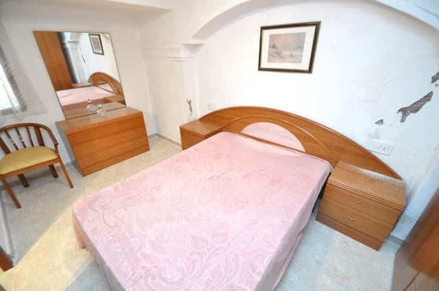 2 bedroom Apartment for sale in Sant Carles de la Ràpita - € 49,990 (Ref: 9899184)
