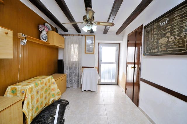 2 bedroom Apartment for sale in Sant Carles de la Ràpita - € 49,990 (Ref: 9899184)