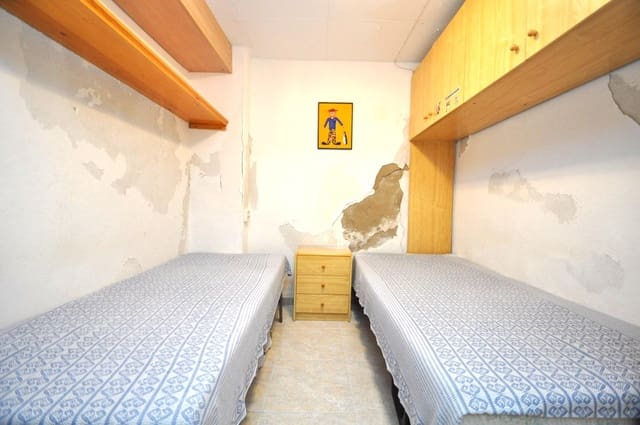 2 bedroom Apartment for sale in Sant Carles de la Ràpita - € 49,990 (Ref: 9899184)