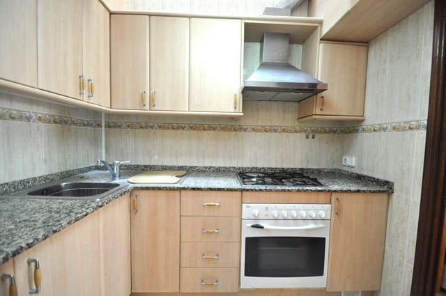 2 bedroom Apartment for sale in Sant Carles de la Ràpita - € 49,990 (Ref: 9899184)