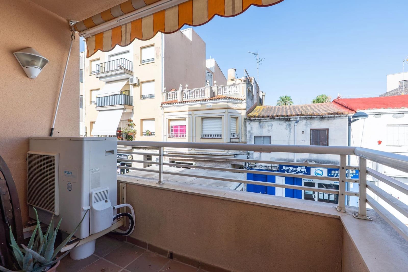 2 bedroom Flat for sale in Sant Jaume d'Enveja - € 97,000 (Ref: 9927394)